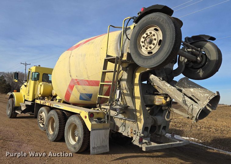 image for item ES2658 2004 Kenworth W900 ready mix truck