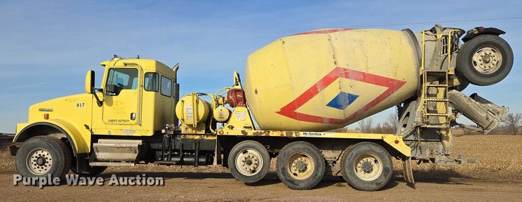 image for item ES2658 2004 Kenworth W900 ready mix truck