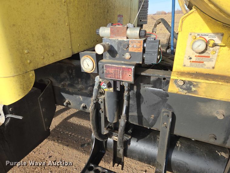 image for item ES2658 2004 Kenworth W900 ready mix truck