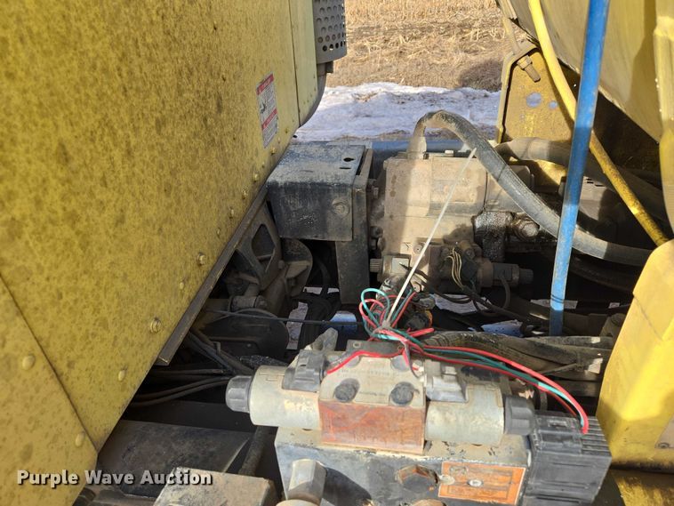 image for item ES2658 2004 Kenworth W900 ready mix truck