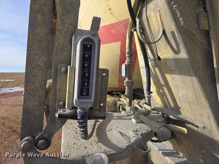 image for item ES2658 2004 Kenworth W900 ready mix truck