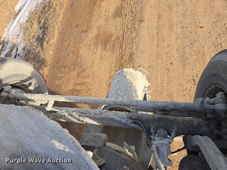 image for item ES2658 2004 Kenworth W900 ready mix truck