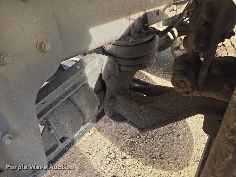 image for item ES2658 2004 Kenworth W900 ready mix truck