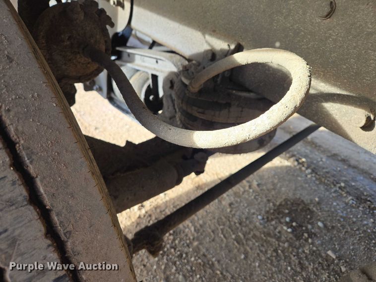 image for item ES2658 2004 Kenworth W900 ready mix truck