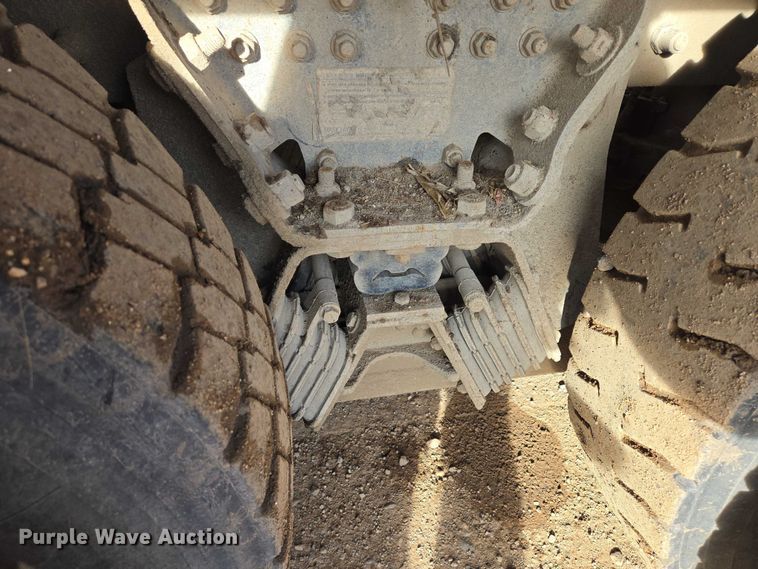 image for item ES2658 2004 Kenworth W900 ready mix truck