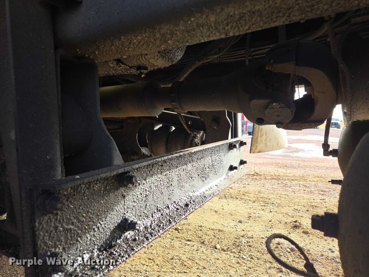 image for item ES2658 2004 Kenworth W900 ready mix truck