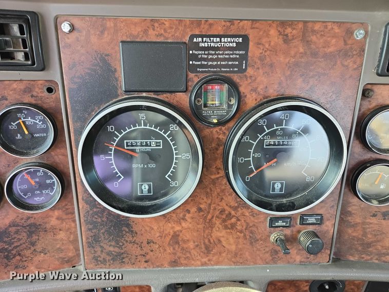 image for item ES2658 2004 Kenworth W900 ready mix truck