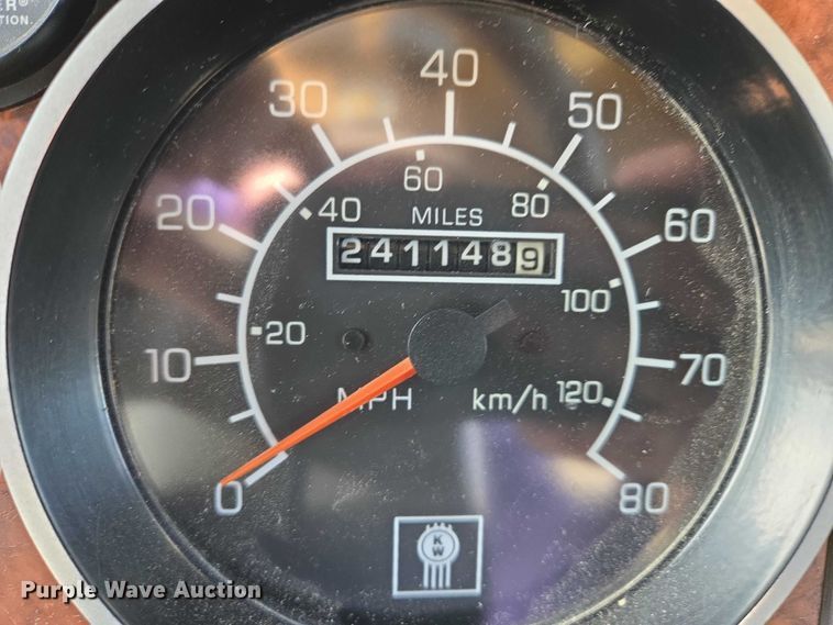 image for item ES2658 2004 Kenworth W900 ready mix truck