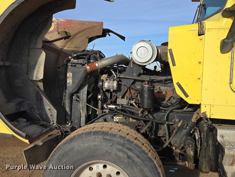 image for item ES2658 2004 Kenworth W900 ready mix truck