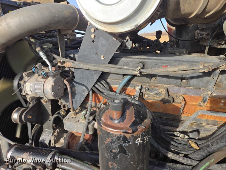 image for item ES2658 2004 Kenworth W900 ready mix truck