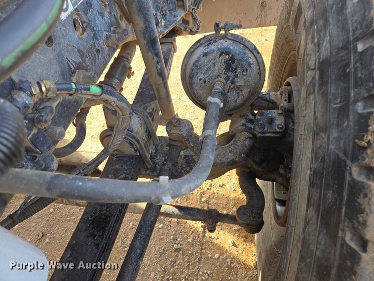 image for item ES2658 2004 Kenworth W900 ready mix truck