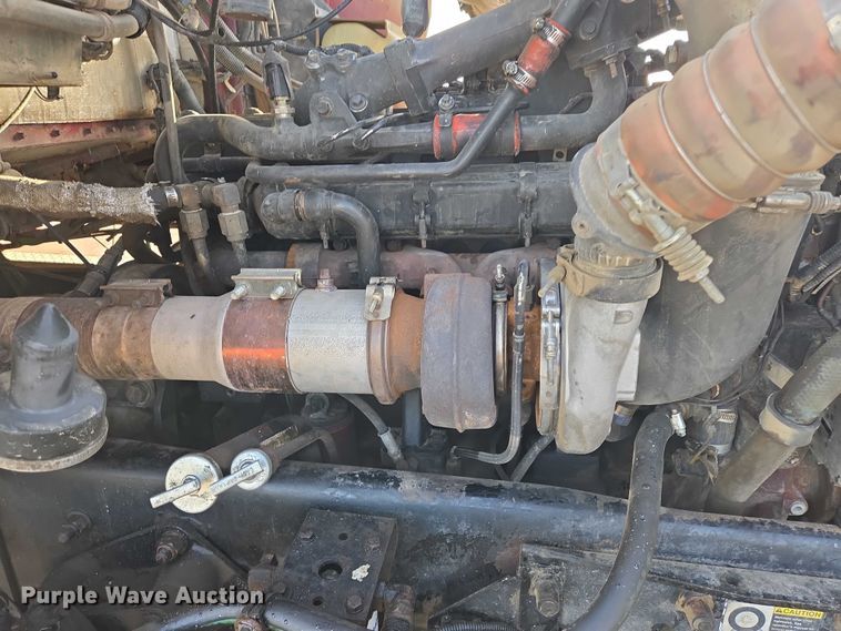 image for item ES2658 2004 Kenworth W900 ready mix truck