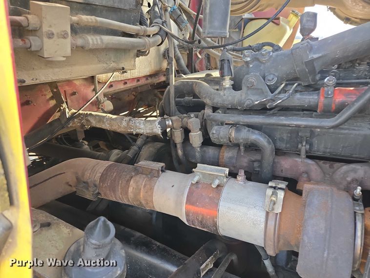 image for item ES2658 2004 Kenworth W900 ready mix truck