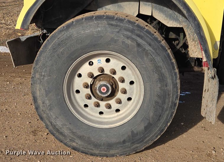 image for item ES2658 2004 Kenworth W900 ready mix truck