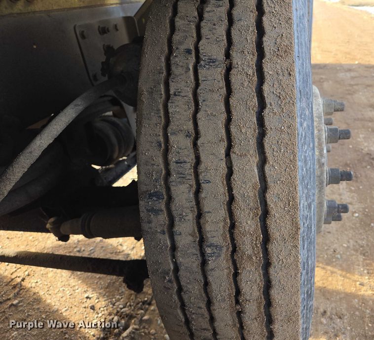 image for item ES2658 2004 Kenworth W900 ready mix truck