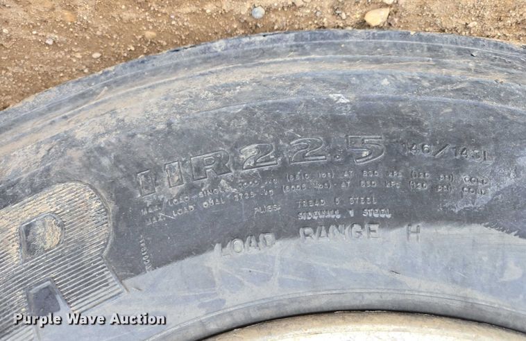 image for item ES2658 2004 Kenworth W900 ready mix truck