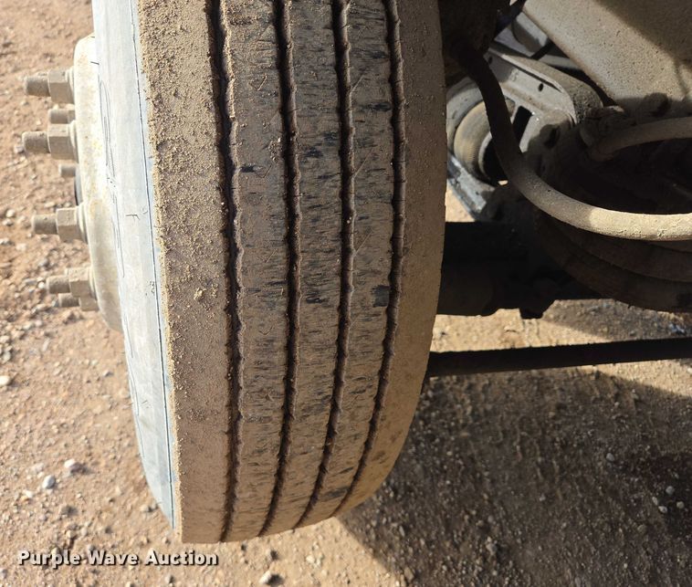 image for item ES2658 2004 Kenworth W900 ready mix truck