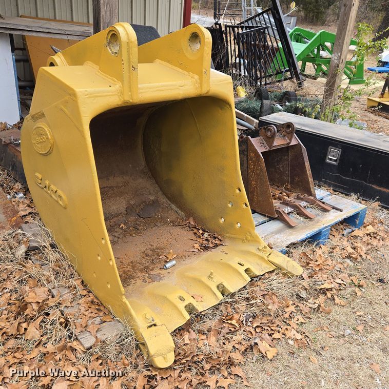 image for item ET5454 ESCO/JCB (2) excavator buckets