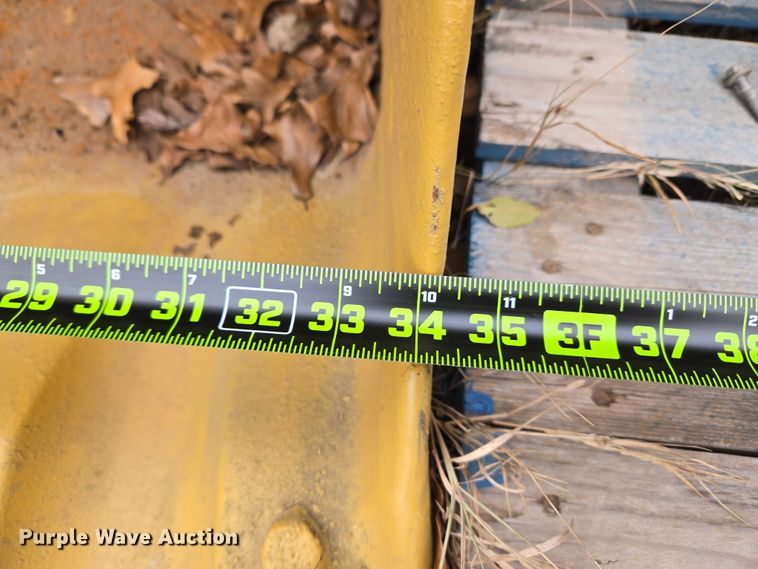 image for item ET5454 ESCO/JCB (2) excavator buckets