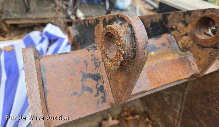 image for item ET5454 ESCO/JCB (2) excavator buckets