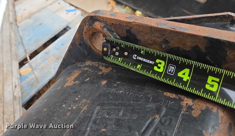 image for item ET5454 ESCO/JCB (2) excavator buckets