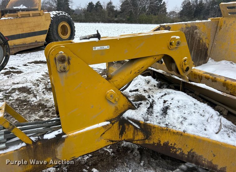 image for item ET6748 Icon 18D Earthmover scraper