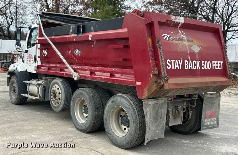 image for item ET6776 2017 Freightliner 114SD dump truck