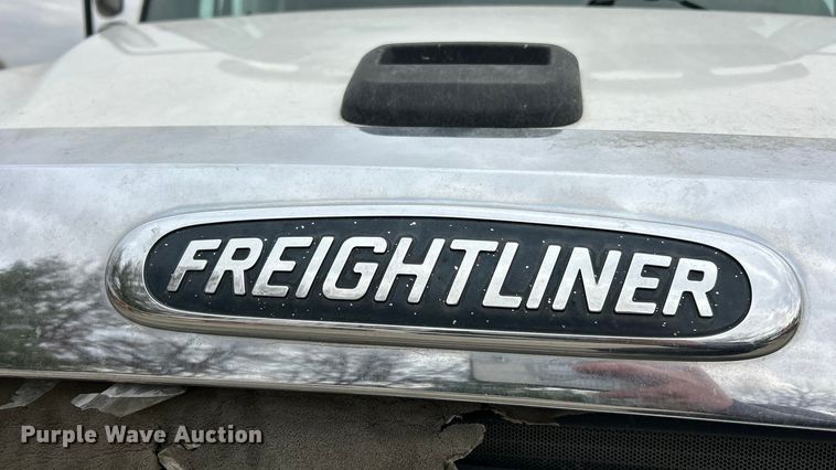 image for item ET6776 2017 Freightliner 114SD dump truck