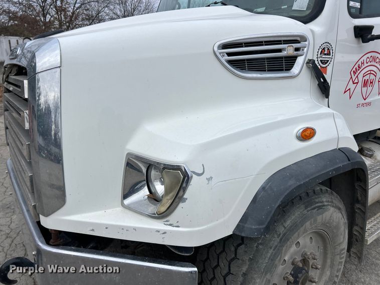 image for item ET6776 2017 Freightliner 114SD dump truck