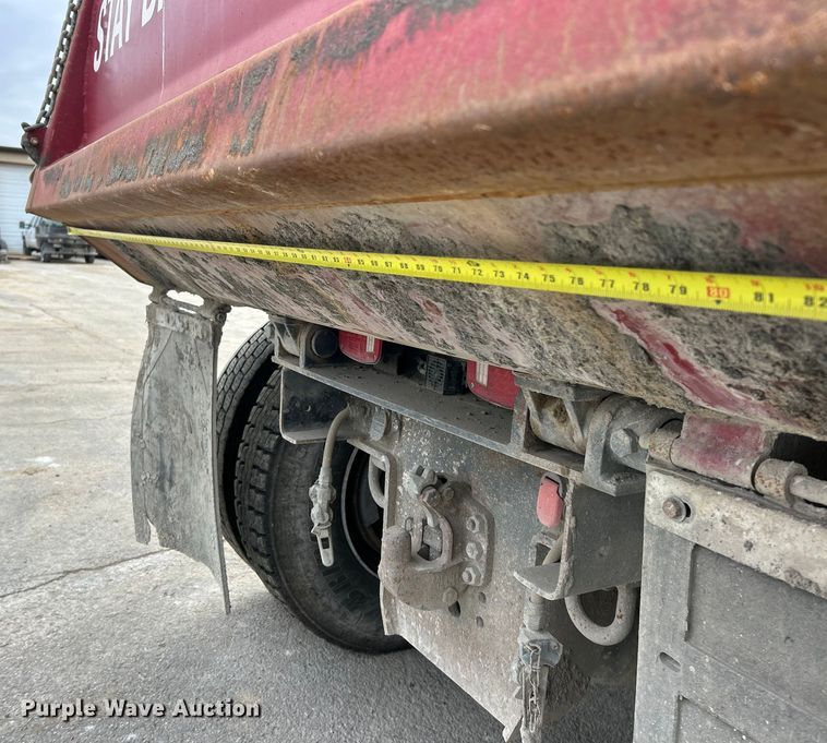 image for item ET6776 2017 Freightliner 114SD dump truck