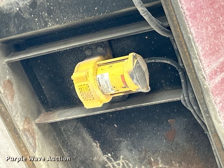 image for item ET6776 2017 Freightliner 114SD dump truck