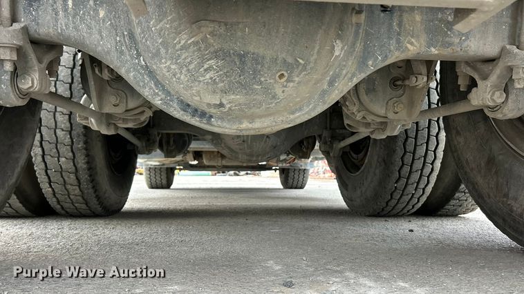 image for item ET6776 2017 Freightliner 114SD dump truck