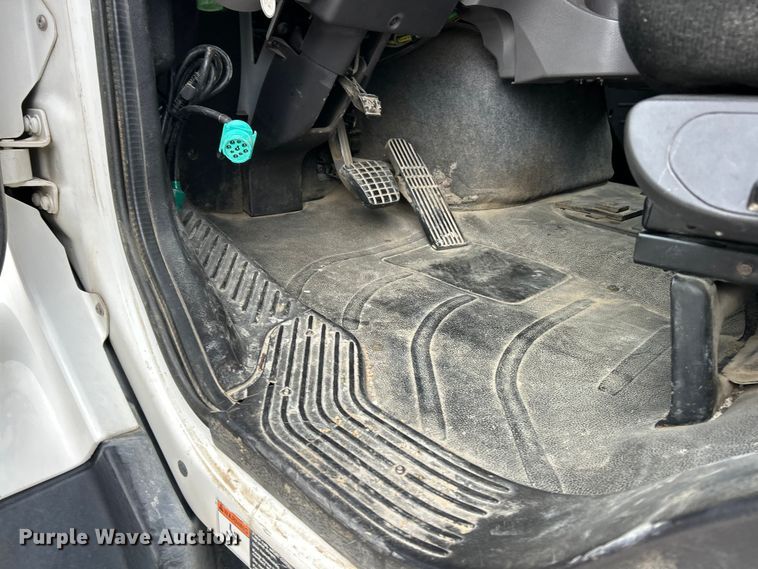 image for item ET6776 2017 Freightliner 114SD dump truck