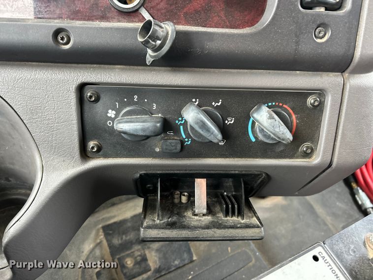 image for item ET6776 2017 Freightliner 114SD dump truck