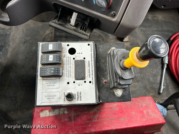 image for item ET6776 2017 Freightliner 114SD dump truck