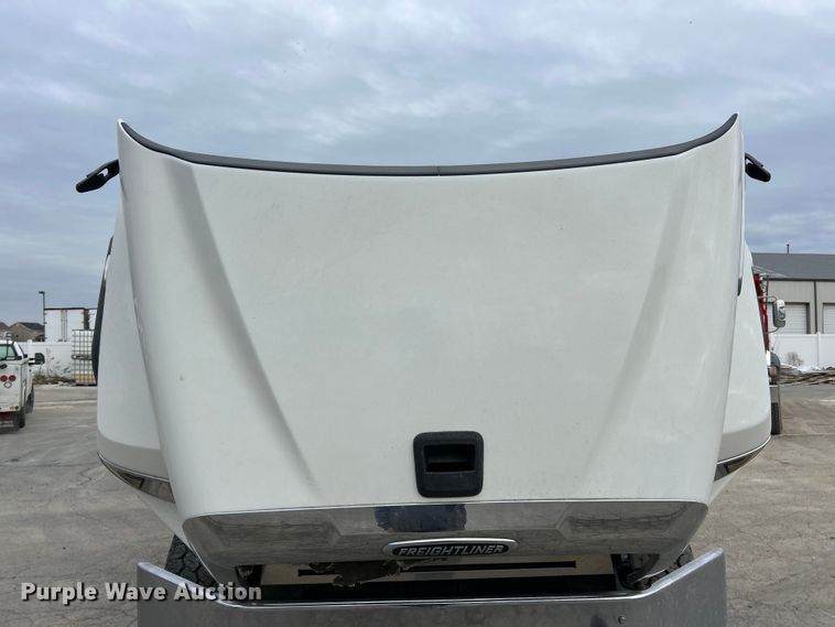 image for item ET6776 2017 Freightliner 114SD dump truck