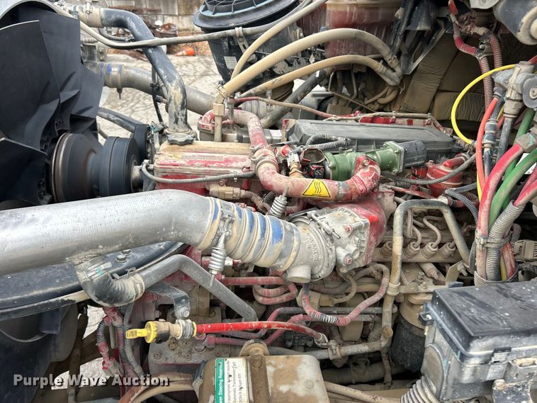 image for item ET6776 2017 Freightliner 114SD dump truck