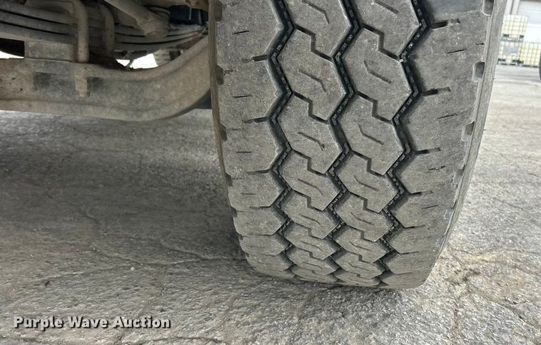 image for item ET6776 2017 Freightliner 114SD dump truck