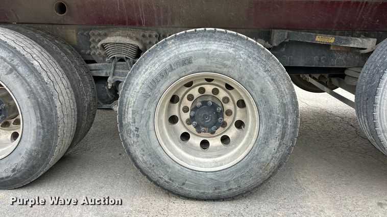 image for item ET6776 2017 Freightliner 114SD dump truck