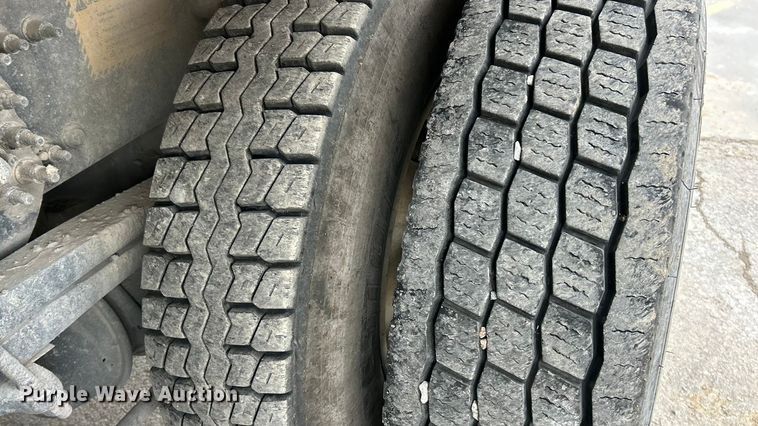 image for item ET6776 2017 Freightliner 114SD dump truck