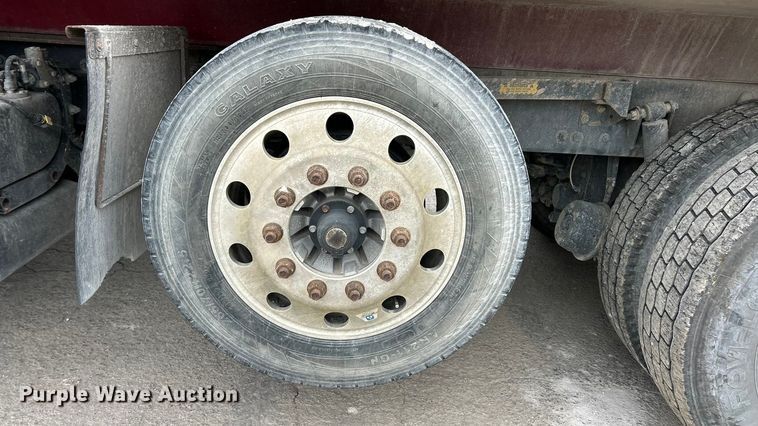 image for item ET6776 2017 Freightliner 114SD dump truck