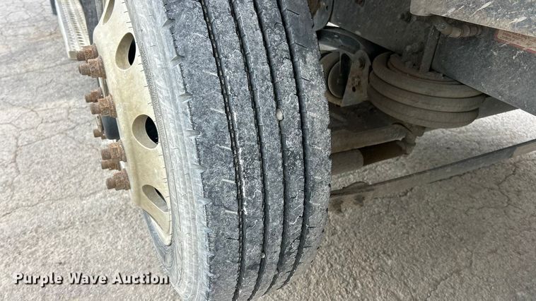 image for item ET6776 2017 Freightliner 114SD dump truck