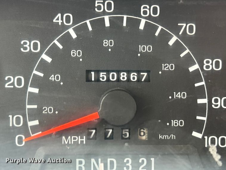 image for item ET6777 2003 Ford F650 Super Duty flatbed truck