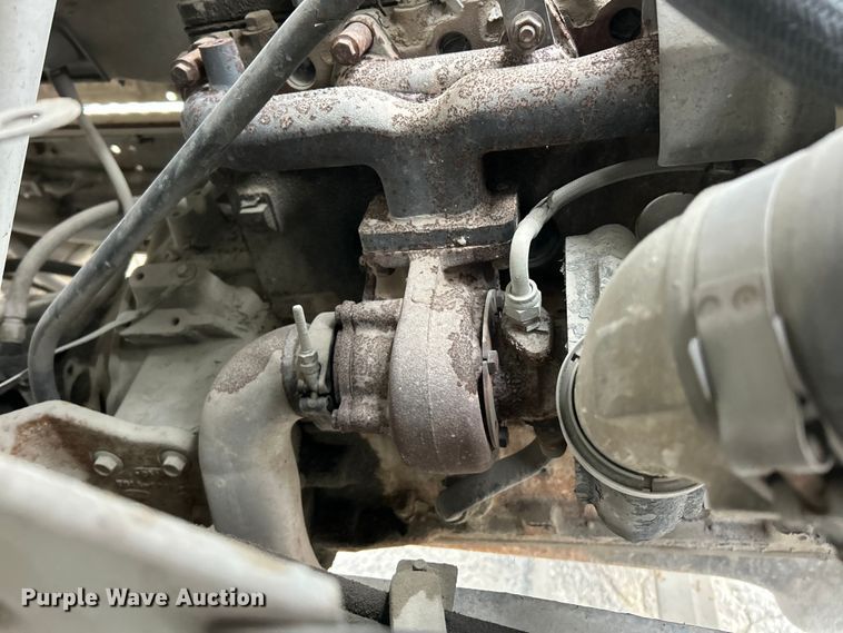 image for item ET6777 2003 Ford F650 Super Duty flatbed truck