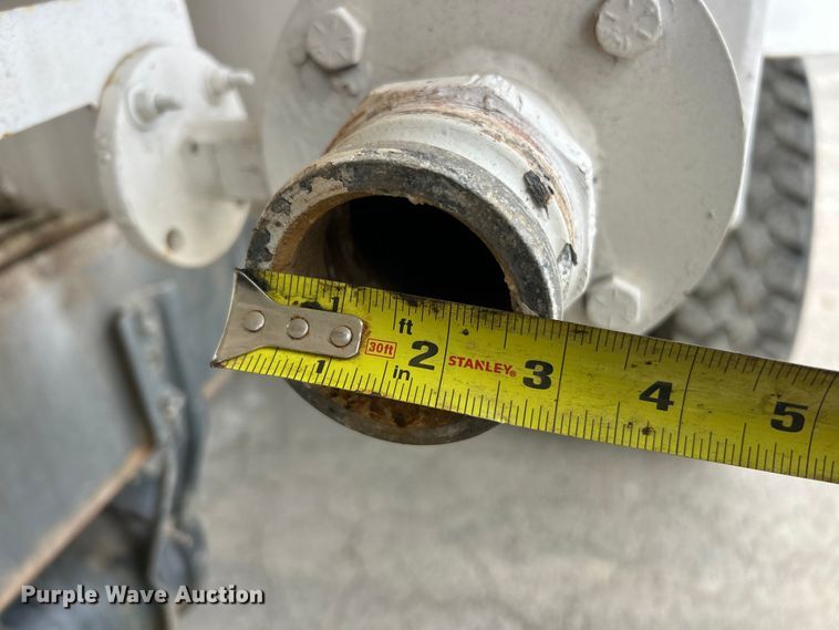 image for item ET6778 2005 Freightliner M2 water truck