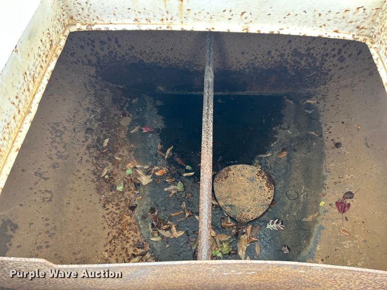 image for item ET6778 2005 Freightliner M2 water truck