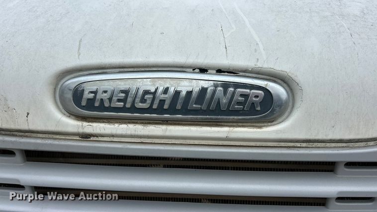 image for item ET6778 2005 Freightliner M2 water truck