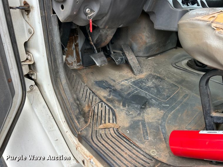 image for item ET6778 2005 Freightliner M2 water truck