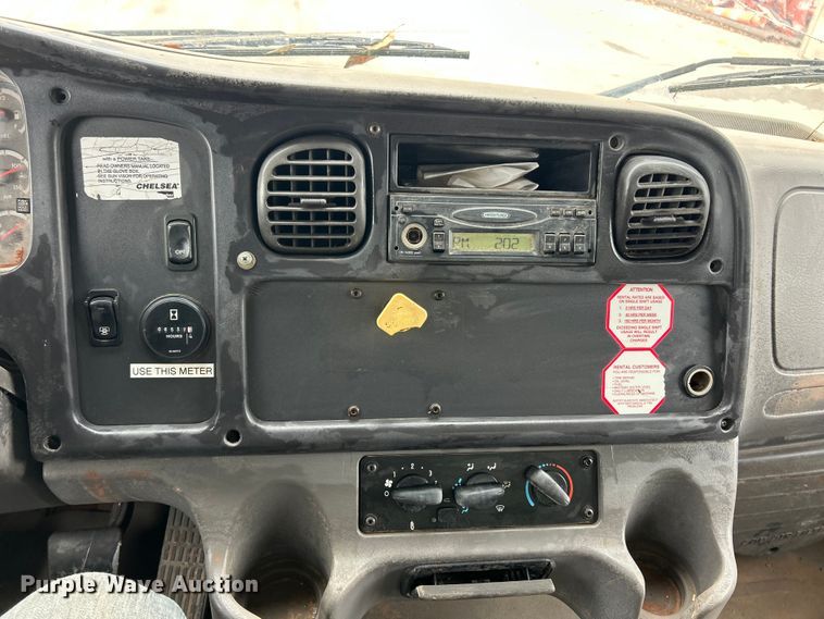 image for item ET6778 2005 Freightliner M2 water truck