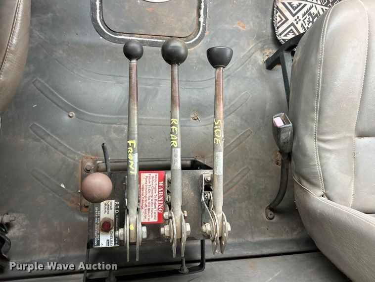 image for item ET6778 2005 Freightliner M2 water truck